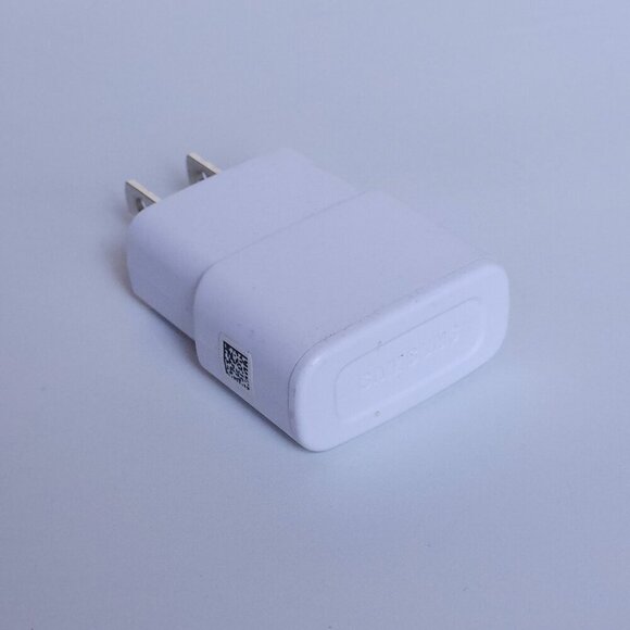 Samsung Original OEM Adaptive Fast Charging (AFC) Wall Charger Adapter (White) - Picture 2 of 7